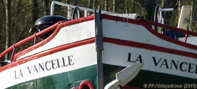 Barbecue sur la péniche La  Vancelle